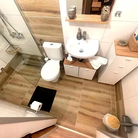 Diskretni Sarm Discreet Charm, Senjak * Belgrade