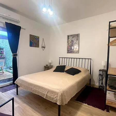 Diskretni Sarm Discreet Charm, Senjak Belgrade